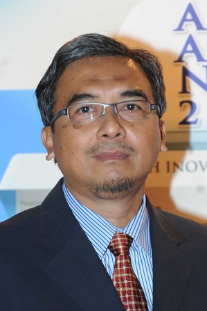 Prof Dr. Azni bin Idris, Innovation and Product Commercialisation Award