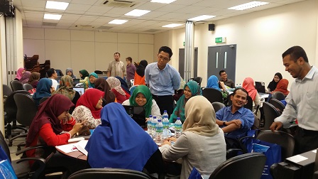 Some of the lecturers and students who are involved in “Kerjasama Pintar MeSTI BKKM-UPM 2016” programme undergoing a comprehensive training provided by BKKM